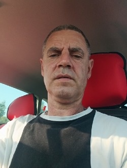 Bruno's profile, a single 45-year-old a man in Orléans