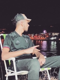 Ayub's profile, a single 27-year-old a man in Bruxelles