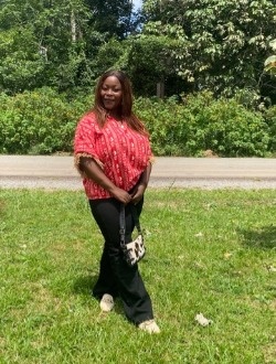 Serwen's profile, a single 32-year-old a woman in Douala