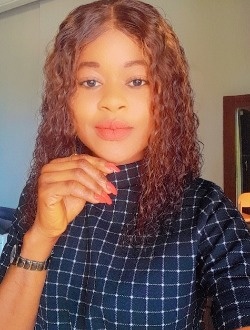 Lauraine's profile, a single 33-year-old a woman in Cocody