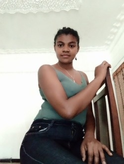Julienne Méline's profile, a single 31-year-old a woman in Alovingo