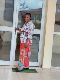Sunny's profile, a single 33-year-old a woman in Yaoundé