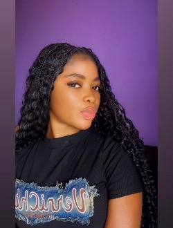 Lyne's profile, a single 26-year-old a woman in Éfoulan