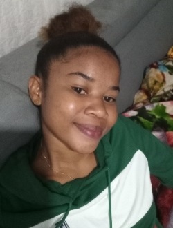 Kayra's profile, a single 22-year-old a woman in 1ER Arrondissement