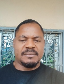 Baudouin's profile, a single 48-year-old a man in Abé
