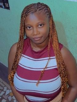 Leslie's profile, a single 20-year-old a woman in Douala