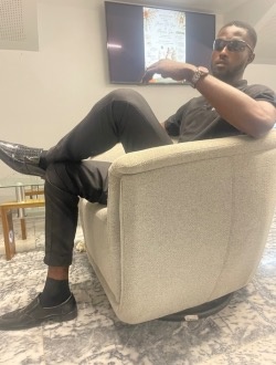 Manou's profile, a single 26-year-old a man in Abi