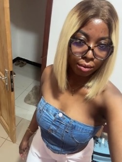 Cruzita's profile, a single 25-year-old a woman in Douala