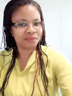 Suzy's profile, a single 45-year-old a woman in Toulon