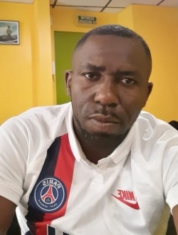 Larabi's profile, a single 34-year-old a man in Villefranche-sur-Saône