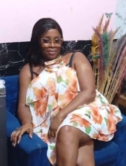 Lynda's profile, a single 39-year-old a woman in Douala