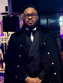 Rosand's profile, a single 36-year-old a man in Paris