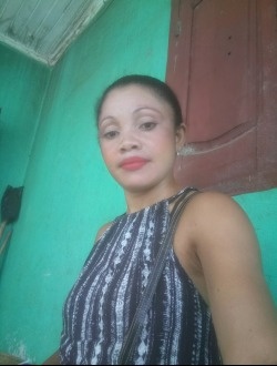 Honorine's profile, a single 37-year-old a woman in Aborano