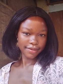 Hanifa's profile, a single 19-year-old a woman in Adidomé