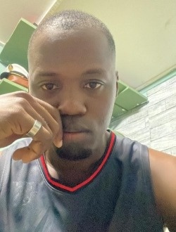 Eoll's profile, a single 33-year-old a man in Douala