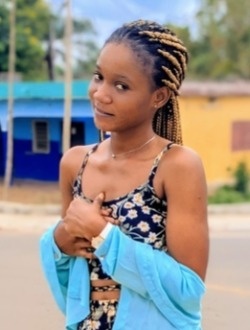 Sophie's profile, a single 23-year-old a woman in Kara