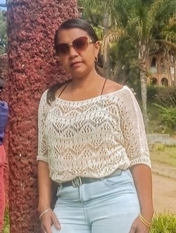 Espérance's profile, a single 41-year-old a woman in Antananarivo