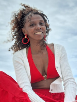 Alida's profile, a single 36-year-old a woman in Nosy-Be