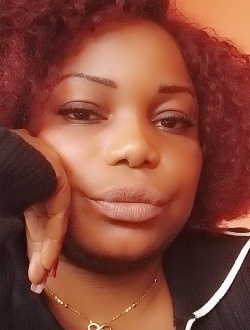 Cassandra's profile, a single 36-year-old a woman in Douala