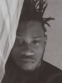 Valmoth's profile, a single 31-year-old a man in Libreville