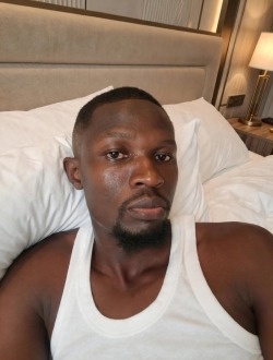 Sidney's profile, a single 38-year-old a man in Douala