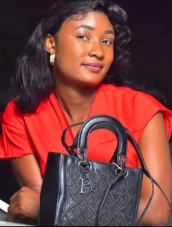 Yvonne's profile, a single 29-year-old a woman in Kinshasa