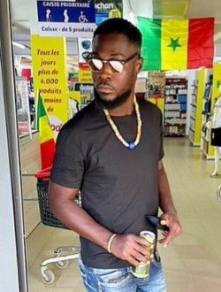 Dange's profile, a single 35-year-old a man in Thiès
