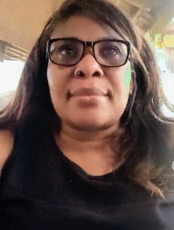 Douce's profile, a single 43-year-old a woman in Douala