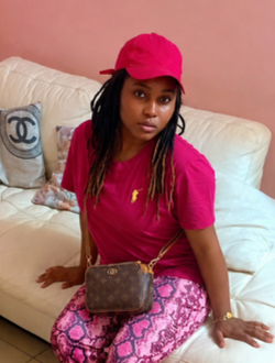 Audrey's profile, a single 28-year-old a woman in Douala