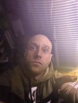 Nel's profile, a single 37-year-old a man in Donnacona