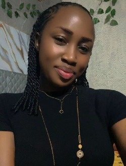 Geneviève's profile, a single 28-year-old a woman in Yaoundé