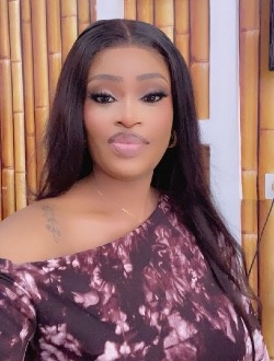 Elsa Olive's profile, a single 32-year-old a woman in Abidjan