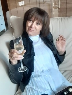Aline's profile, a single 70-year-old a woman in Le Vieux-Longueuil