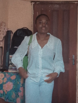 Steviane's profile, a single 18-year-old a woman in Yaoundé