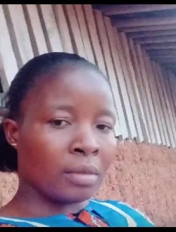 Fidèle's profile, a single 37-year-old a woman in Bloléquin