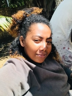 Raholoson's profile, a single 27-year-old a woman in Antalaha