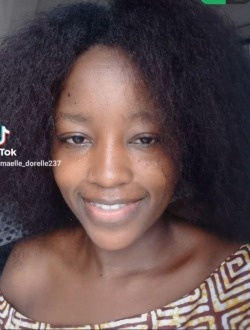 Leyannah's profile, a single 25-year-old a woman in Douala