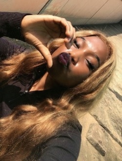 Sabine's profile, a single 18-year-old a woman in Yaoundé
