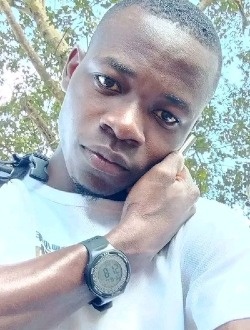 Frèd's profile, a single 32-year-old a man in Abi
