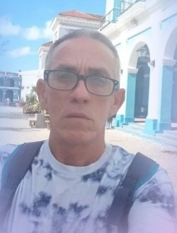 Eduardo's profile, a single 61-year-old a man in Matanzas