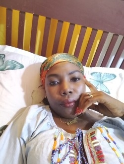 Oriole's profile, a single 41-year-old a woman in Douala
