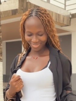 Chey's profile, a single 25-year-old a woman in Abidjan