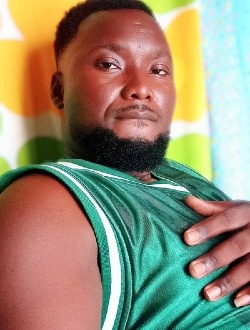 Max A'Aron's profile, a single 35-year-old a man in Douala