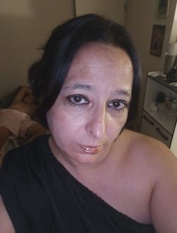 Valerie's profile, a single 43-year-old a woman in Toulouse