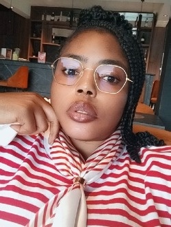 Stéphanie's profile, a single 30-year-old a woman in Douala
