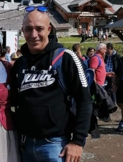 Farfadet's profile, a single 52-year-old a man in Valence