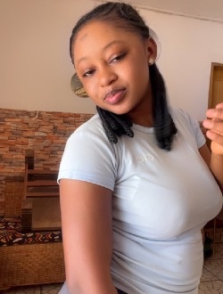 Maïté's profile, a single 23-year-old a woman in Yaoundé