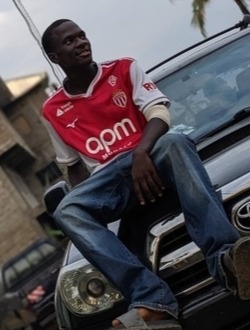 Jordan's profile, a single 19-year-old a man in Douala