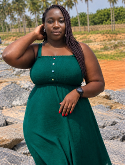 Sessi's profile, a single 43-year-old a woman in Ouidah