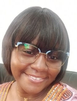 Poupée's profile, a single 35-year-old a woman in Douala